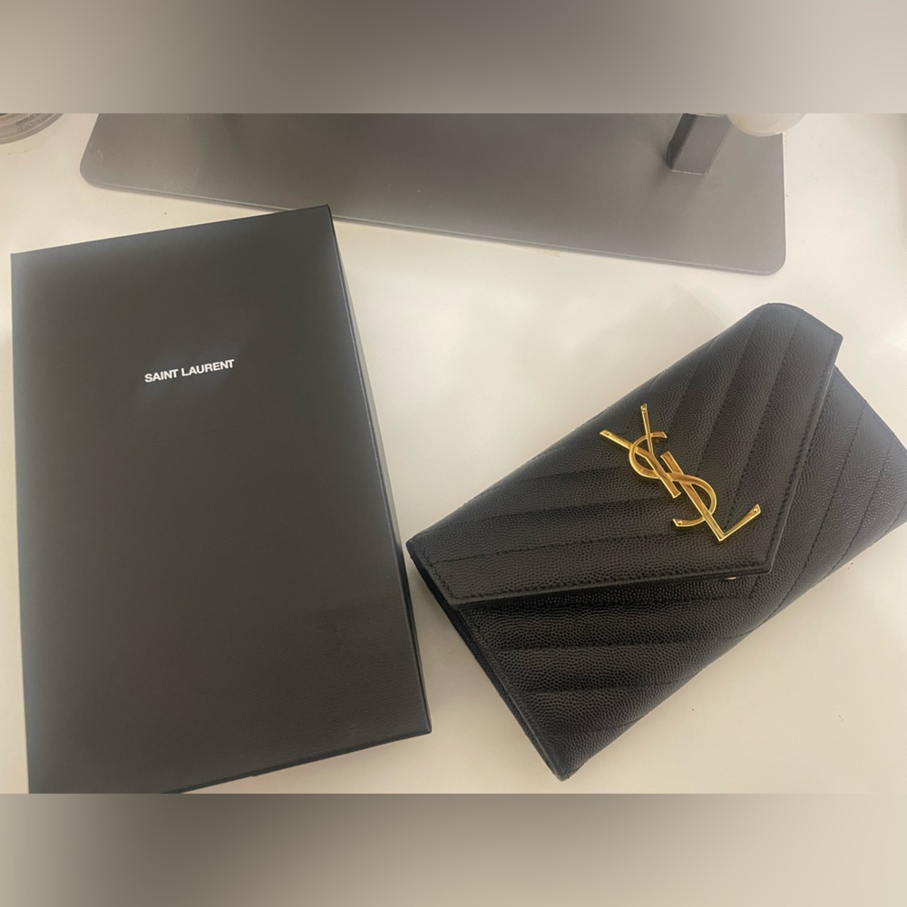 Large YSL Grain de Poudre Leather Flap Wallet